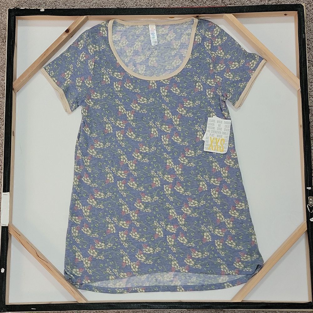 Lularoe Classic T Knit Shirt NWT Size XXS